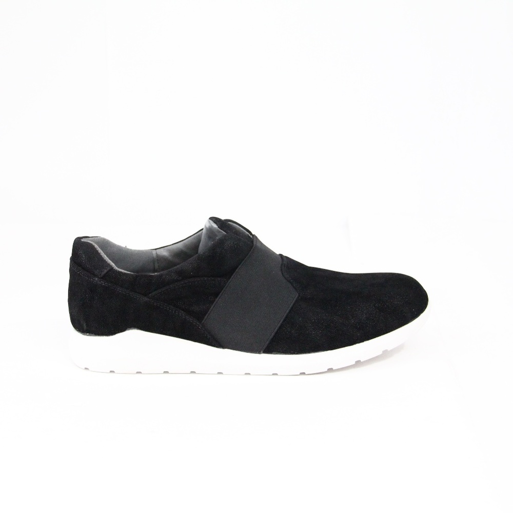 Women Black Slip on Sneakers 10 Mootsies Tootsies Comfort Shoes Faux Suede